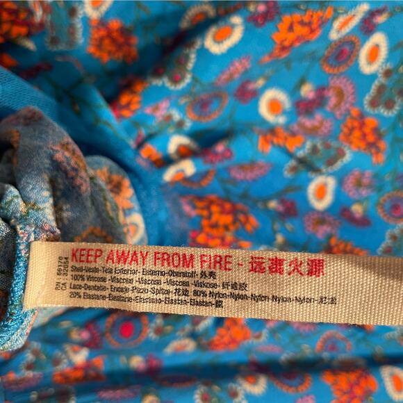 Intimately Free People Bodysuit M Azure | She’s Dainty Floral Bell Sleeve V-Neck - Picture 7 of 8